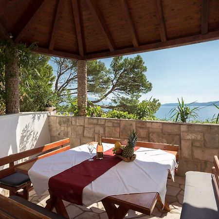 Beach Time Villa โอมิช ภายนอก รูปภาพ